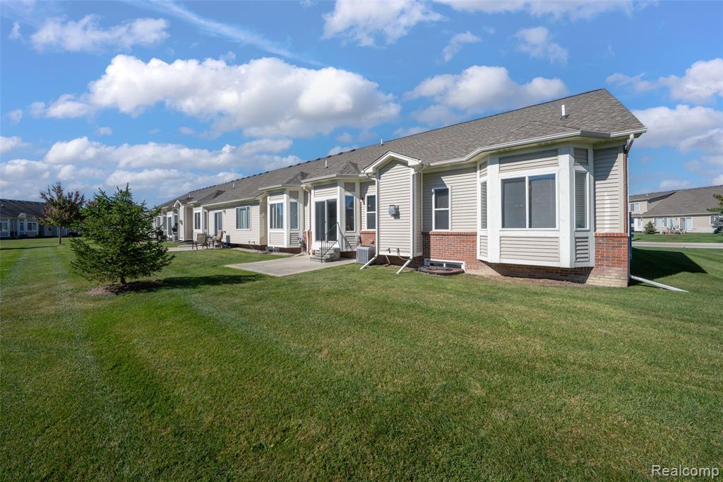 47302 Joanne Smith Lane, New Baltimore, MI — Photo 23