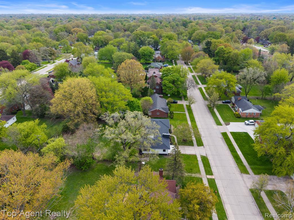19771 Old Homestead Drive, Harper Woods, MI 48225 — Photo 45