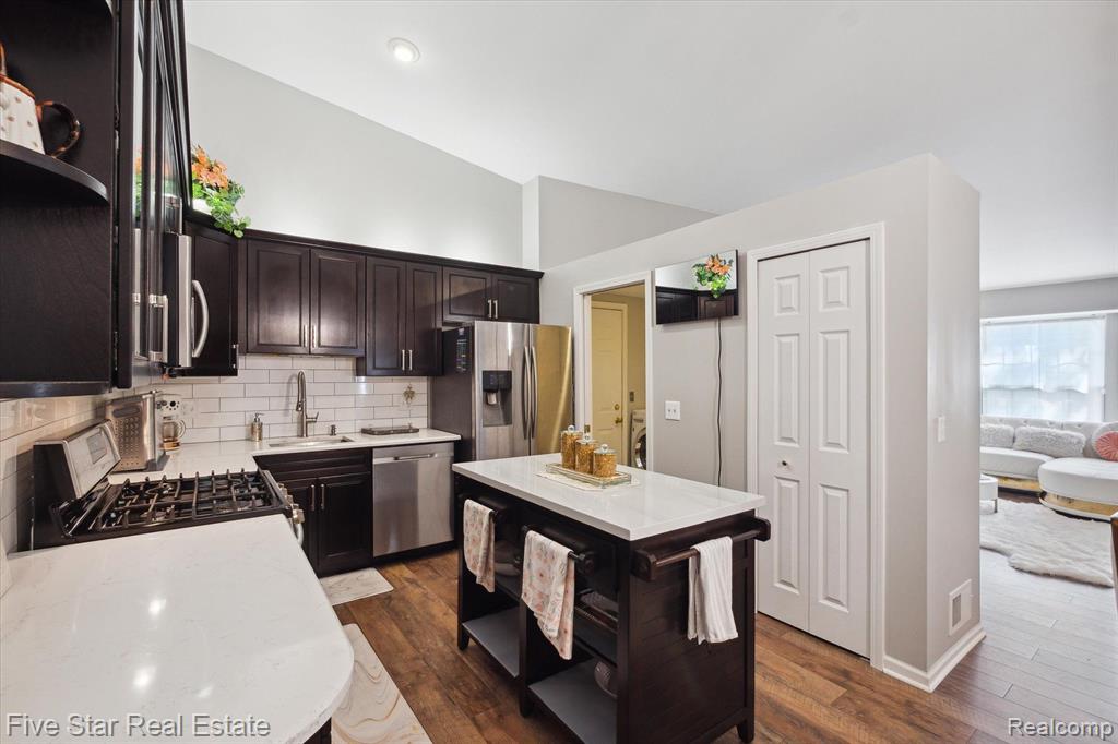 7295 SOMERBY, West Bloomfield, MI — Photo 15