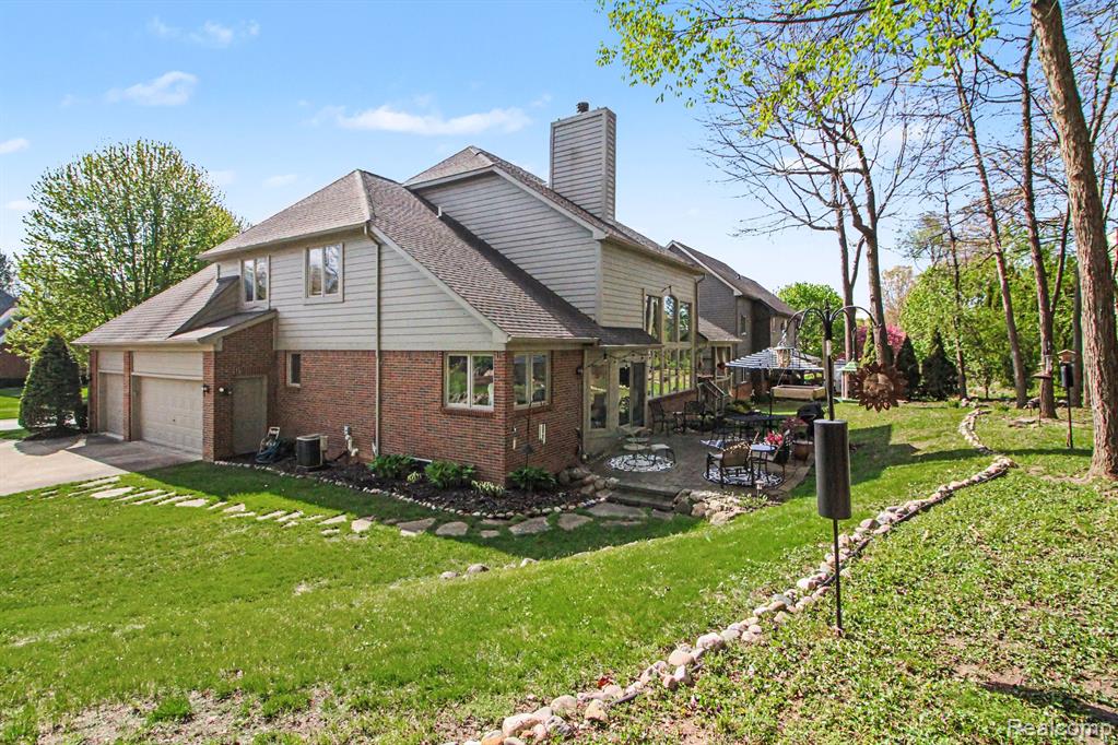 6501 Southampton Drive, Clarkston, MI — Photo 48