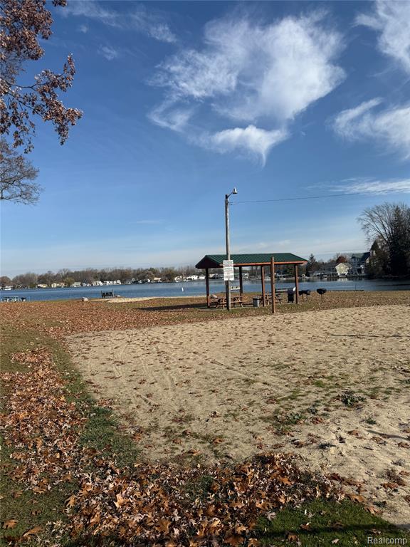 2080 Dunwoodie Street, Ortonville, MI 48462 — Photo 23