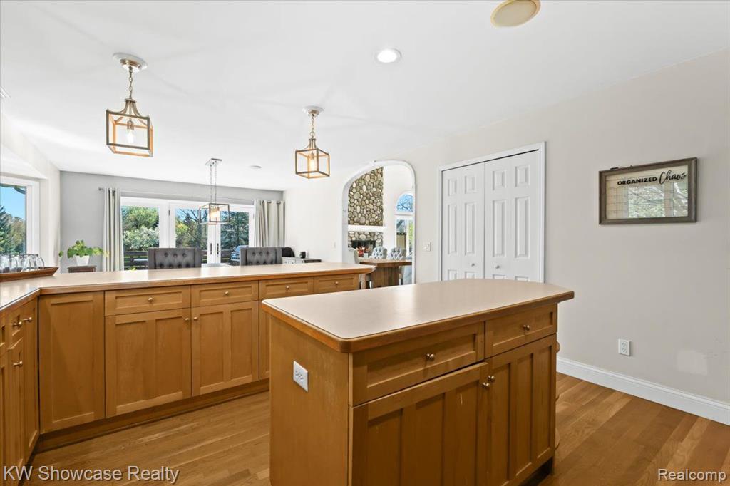 6158 HIGH VALLEY Drive, White Lake, MI 48383 — Photo 9