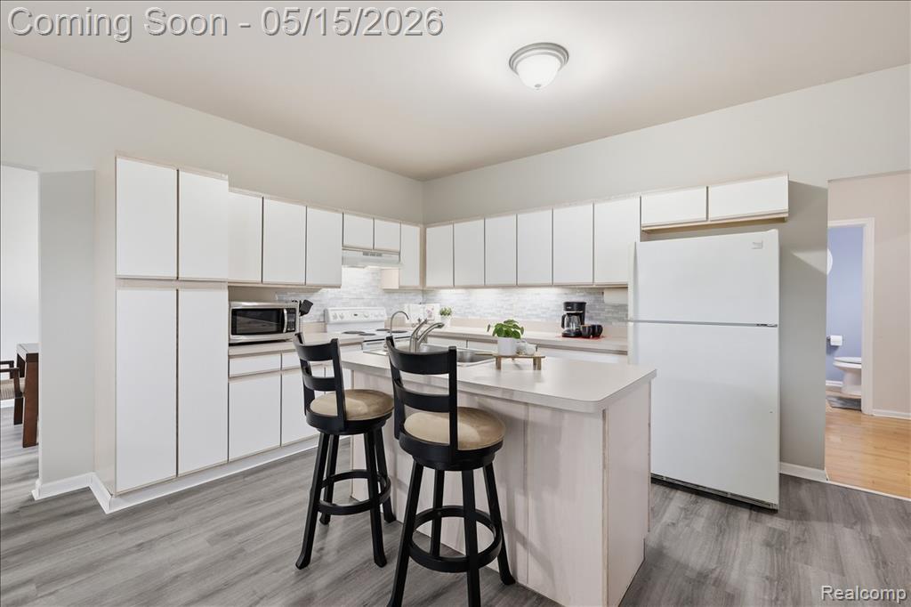 9148 Lakewood Drive, Whitmore Lake, MI 48189 — Photo 14