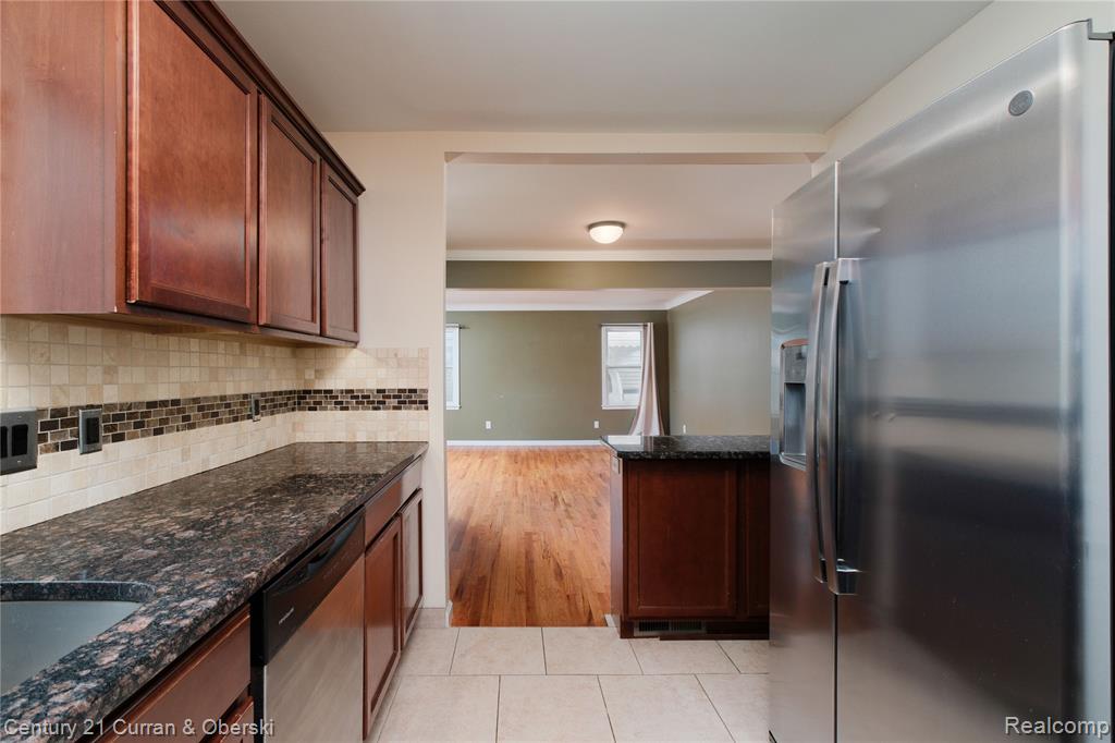 13631 Labelle Street, Oak Park, MI 48237 — Photo 12