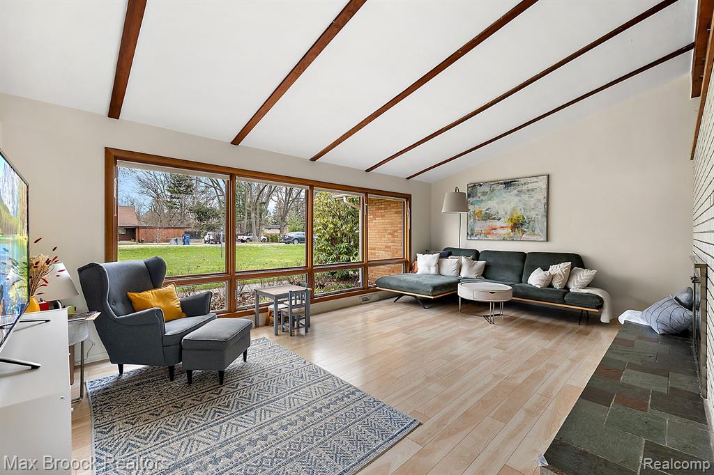 6606 VACHON Court, Bloomfield Hills, MI 48301 — Photo 2