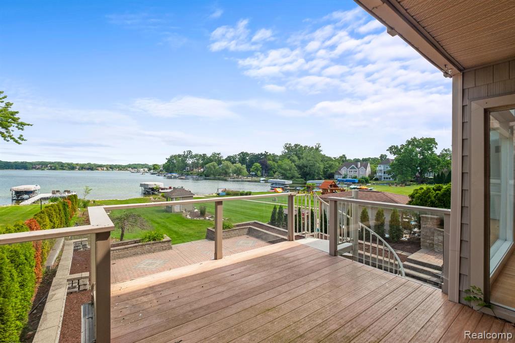 2380 WALNUT LAKE Road, West Bloomfield, MI 48323 — Photo 27