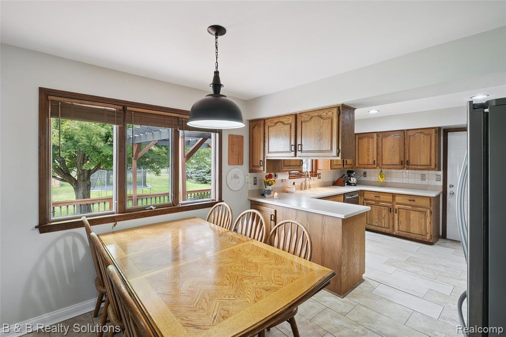 54675 Romeo Plank Road, Macomb, MI 48042 — Photo 13