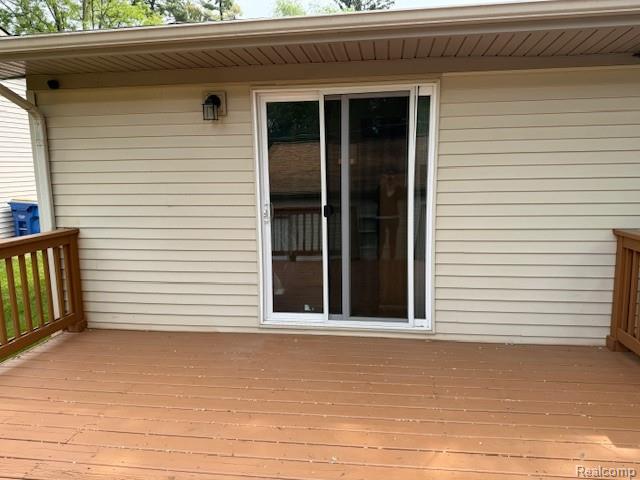 5496 Elizabeth Lake Road, Waterford, MI 48327 — Photo 26