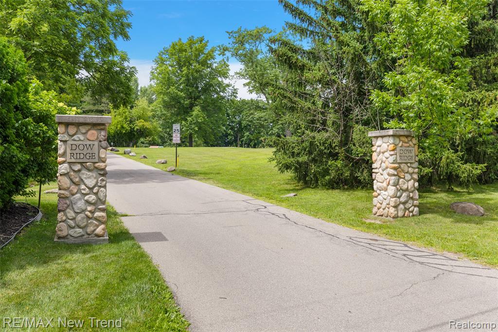 4796 DOW RIDGE Road, Orchard Lake Village, MI 48324 — Photo 3