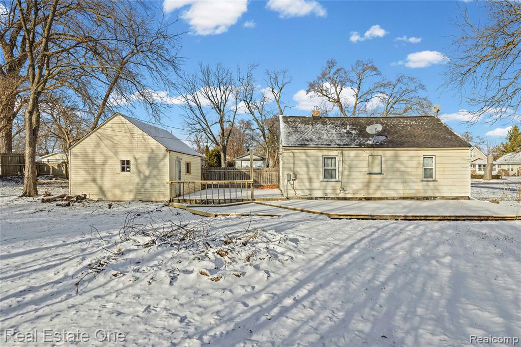 943 Premont Avenue, Waterford, MI 48328 — Photo 42