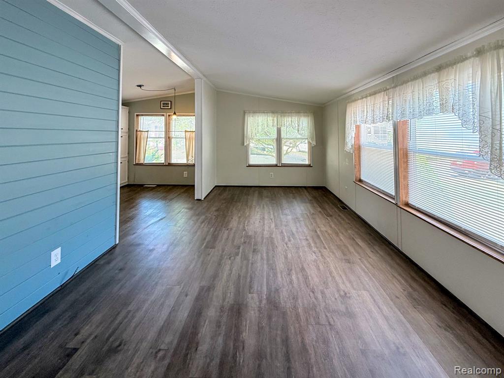 416 Raisin River Drive, Adrian, MI 49221 — Photo 4