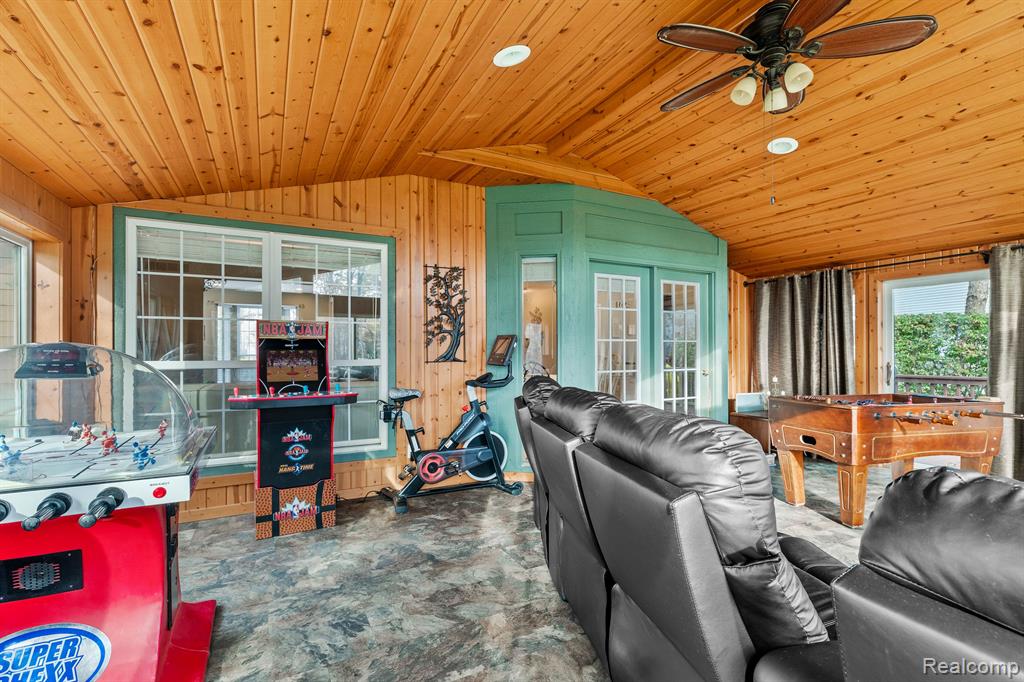 1095 APPALOOSA Court, South Lyon, MI 48178 — Photo 21