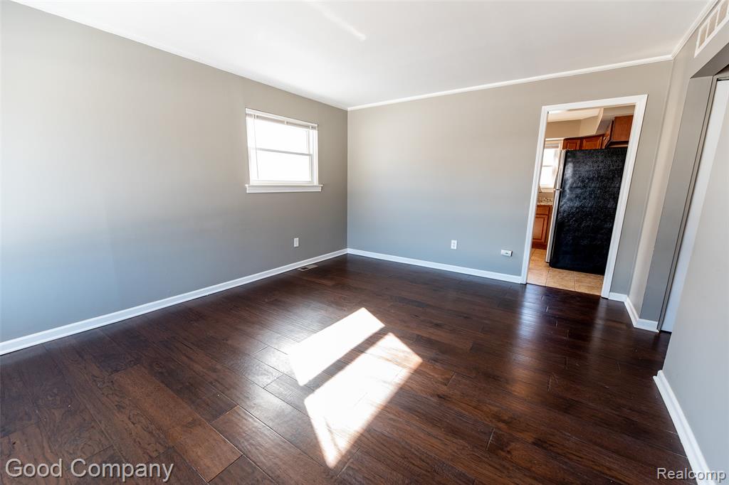 9312 Pine Street, Taylor, MI — Photo 4