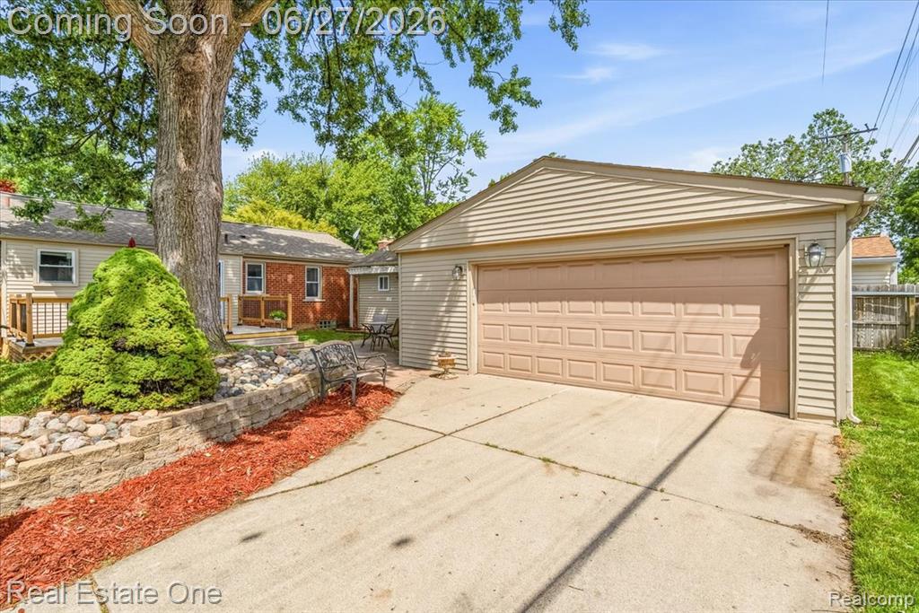 9900 Brookfield Street, Livonia, MI 48150 — Photo 6