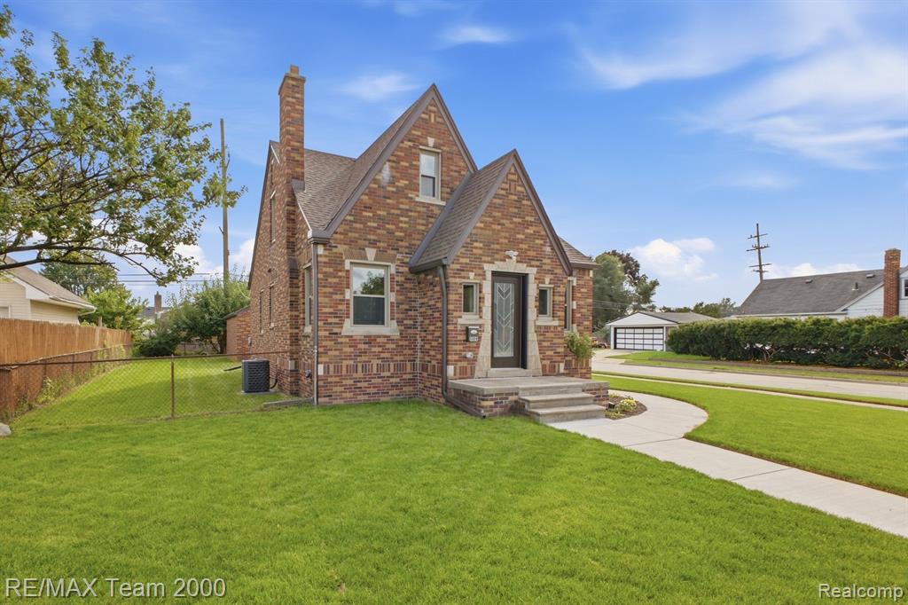 5808 Merriman Road, Garden City, MI