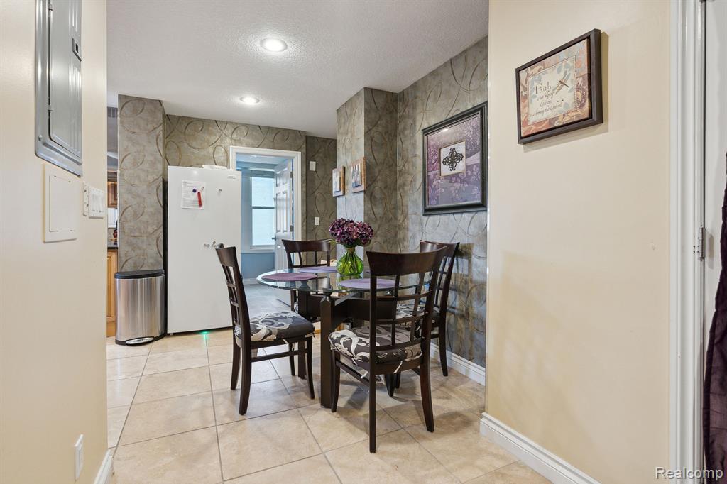 8162 E JEFFERSON Avenue, 7B, Detroit, MI 48214 — Photo 13