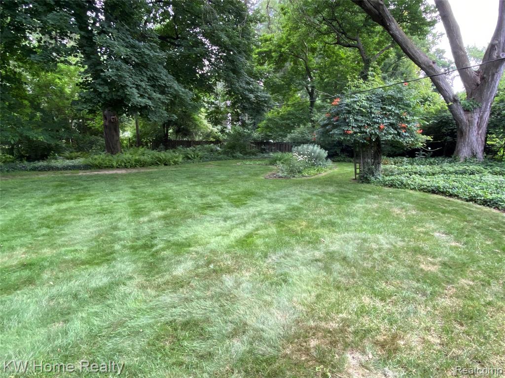 5660 Crabtree Road, Bloomfield Hills, MI 48301 — Photo 34