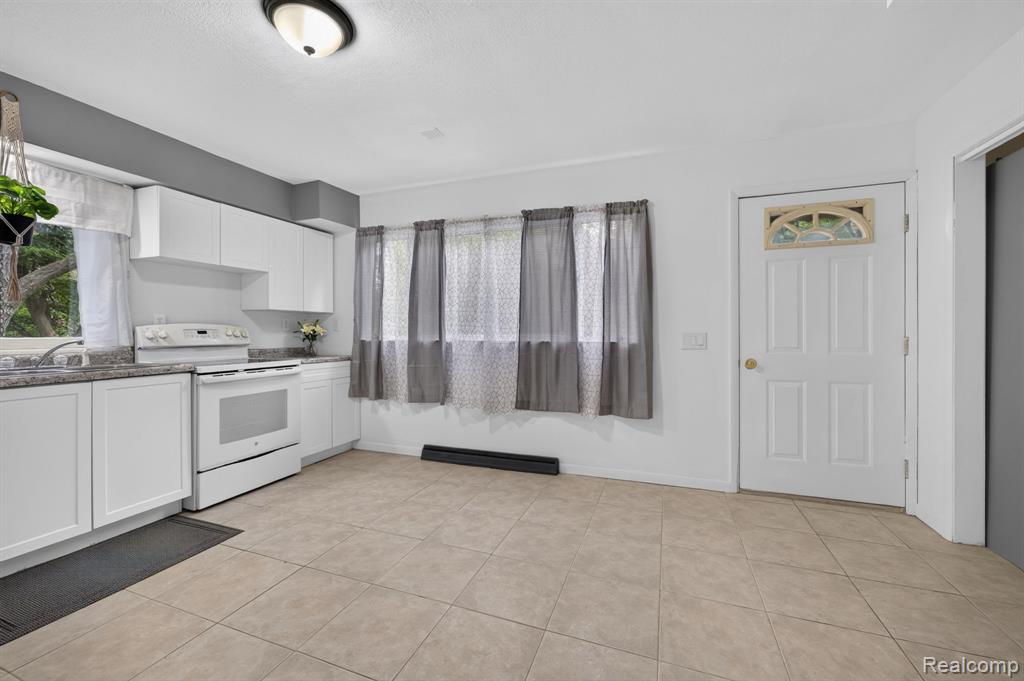 9288 Hilda Lane, Flushing, MI 48433 — Photo 27