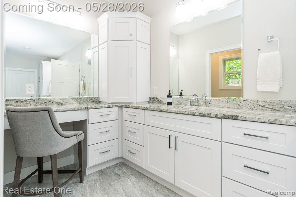 60553 PENNINGTON Way, Rochester, MI 48306 — Photo 17
