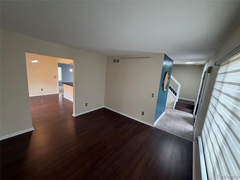 24489 Riverview Lane, Novi, MI — Photo 10
