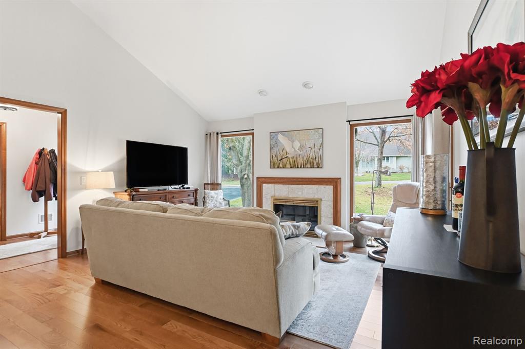 4535 4535 Golf View Dr Drive, 97, Brighton, MI 48116 — Photo 4
