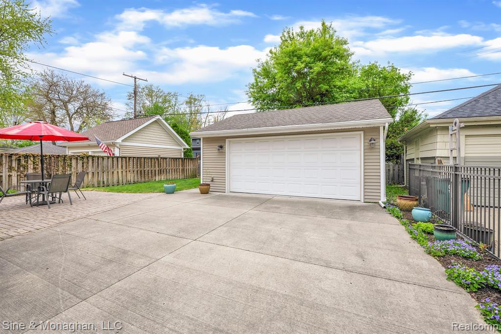 424 W Hudson Avenue, Royal Oak, MI 48067 — Photo 41