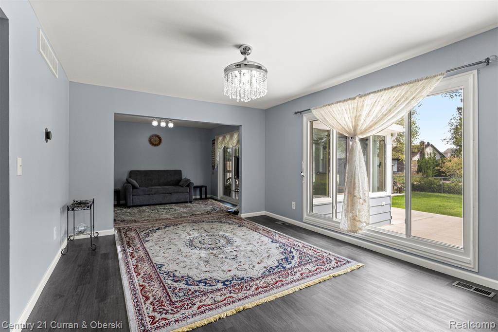 45561 Edgewood Court, Canton, MI 48187 — Photo 11