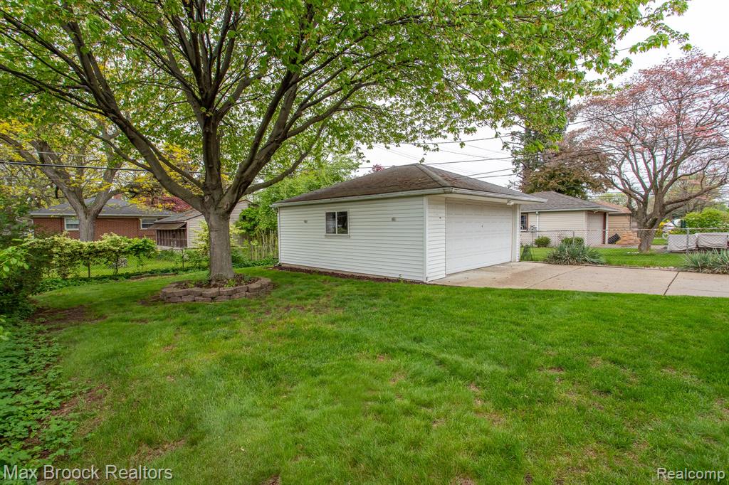 13565 Dixie, Redford, MI 48239 — Photo 42