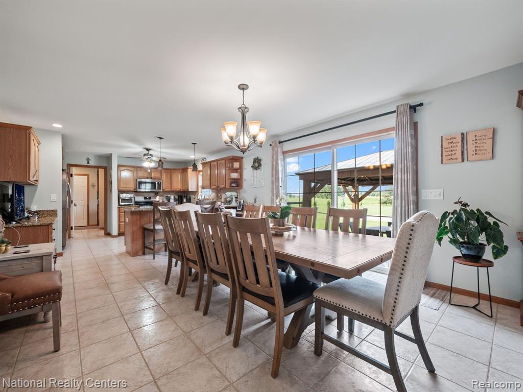391 MCINTOSH, Almont, MI 48003 — Photo 19