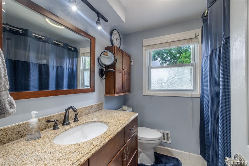 4191 Knollwood Drive, Grand Blanc, MI 48439 — Photo 22