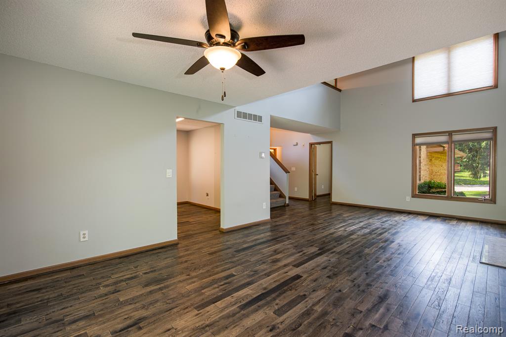 22140 River Ridge Trail, Farmington Hills, MI 48335 — Photo 4