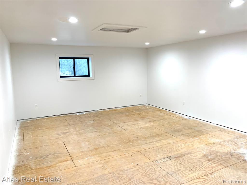 8267 S State Rd. Suite A, Goodrich Vlg, MI — Photo 6