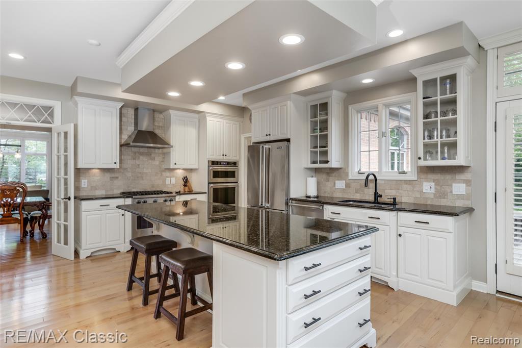 18438 Clairmont Circle E, Northville, MI 48168 — Photo 23
