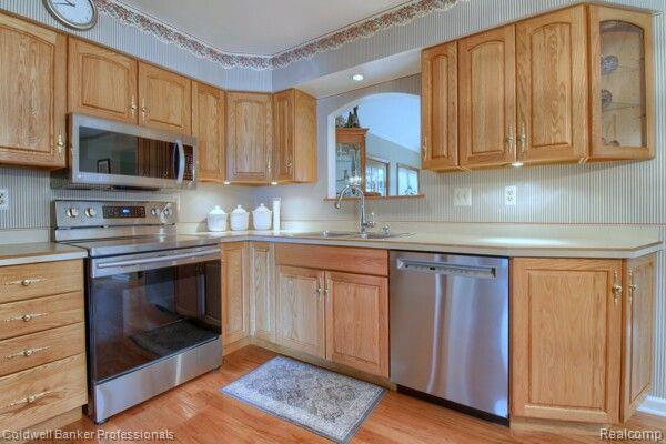 43738 FREDERICKSBURG Street, Canton, MI 48188 — Photo 11