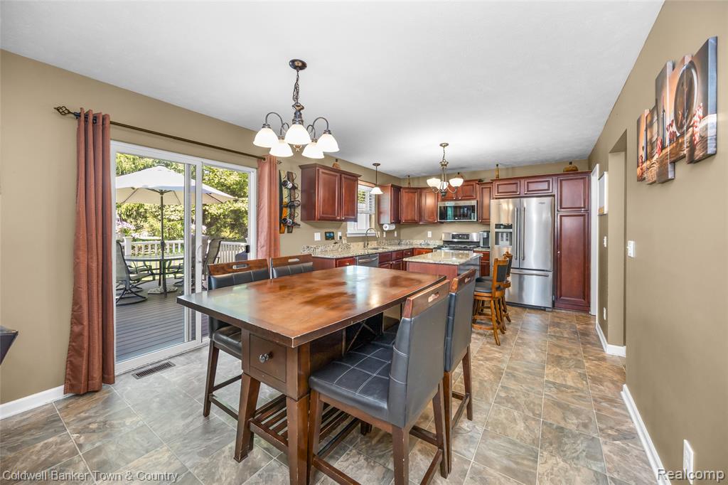9122 Oneida Way, Pinckney, MI 48169 — Photo 16