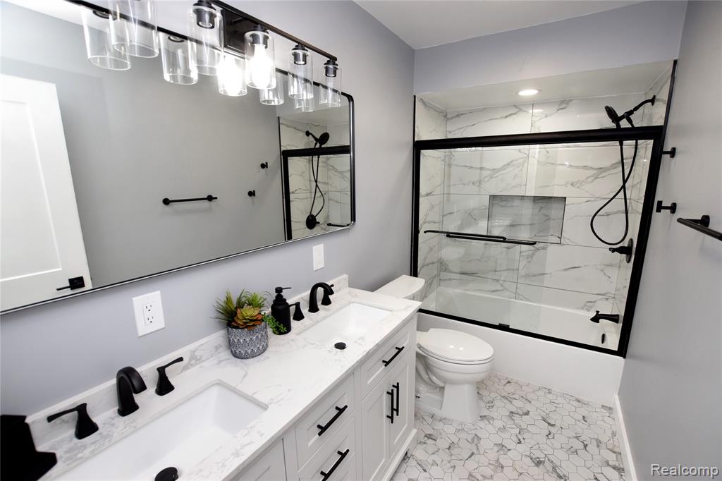 5187 Lippincott Boulevard, Burton, MI 48519 — Photo 15