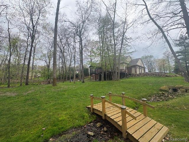 13757 Bridgewater Court, South Lyon, MI 48178 — Photo 8