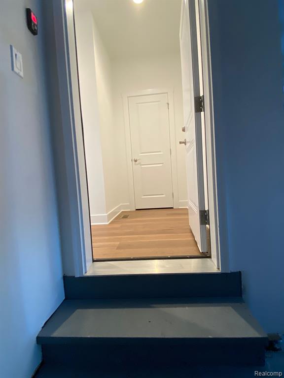 5564 HOBART, West Bloomfield, MI — Photo 16