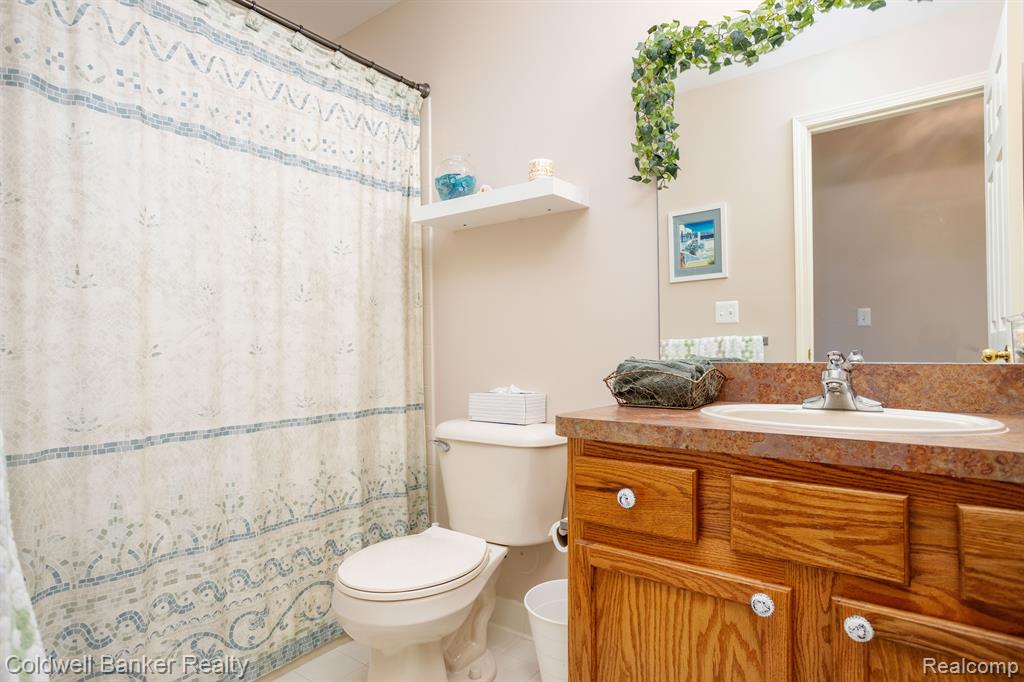 19106 CHESAPEAKE Circle, Walled Lake, MI 48390 — Photo 18