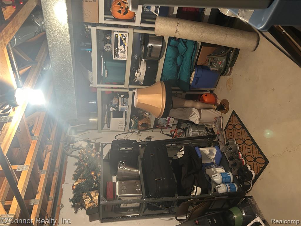 720 Arlington Circle, Marysville, MI 48040 — Photo 40