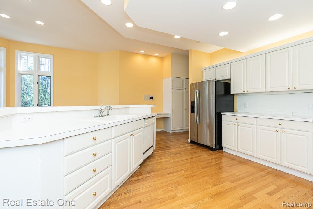 5181 Stonehenge Drive, Rochester, MI 48306 — Photo 18