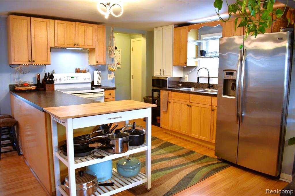 7400 Lawrence Street, Grand Blanc, MI 48439 — Photo 10