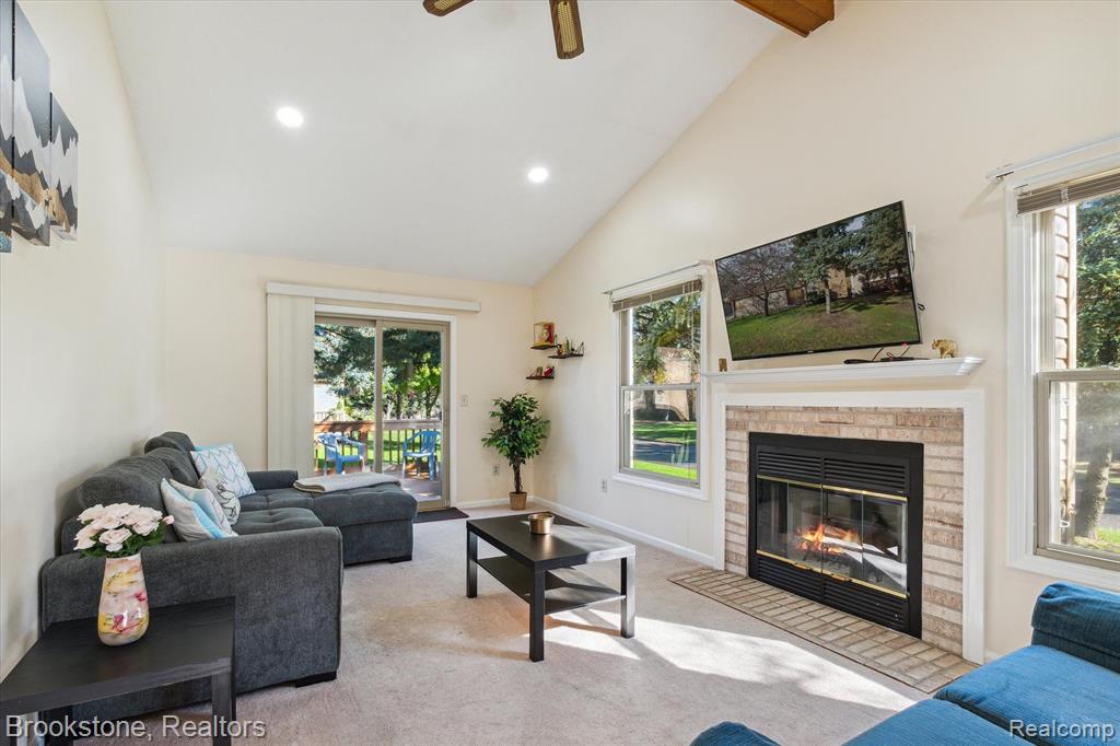 41424 AMBERCREST Drive, Sterling Heights, MI 48314 — Photo 6