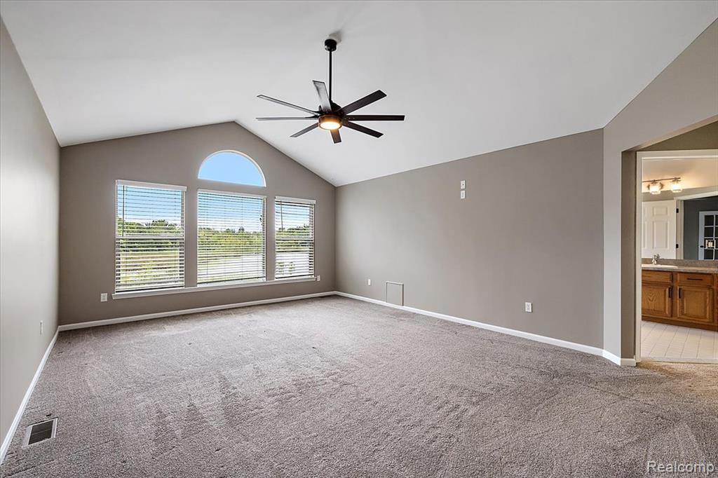 5390 Plantation Drive, Commerce Twp, MI 48382 — Photo 34
