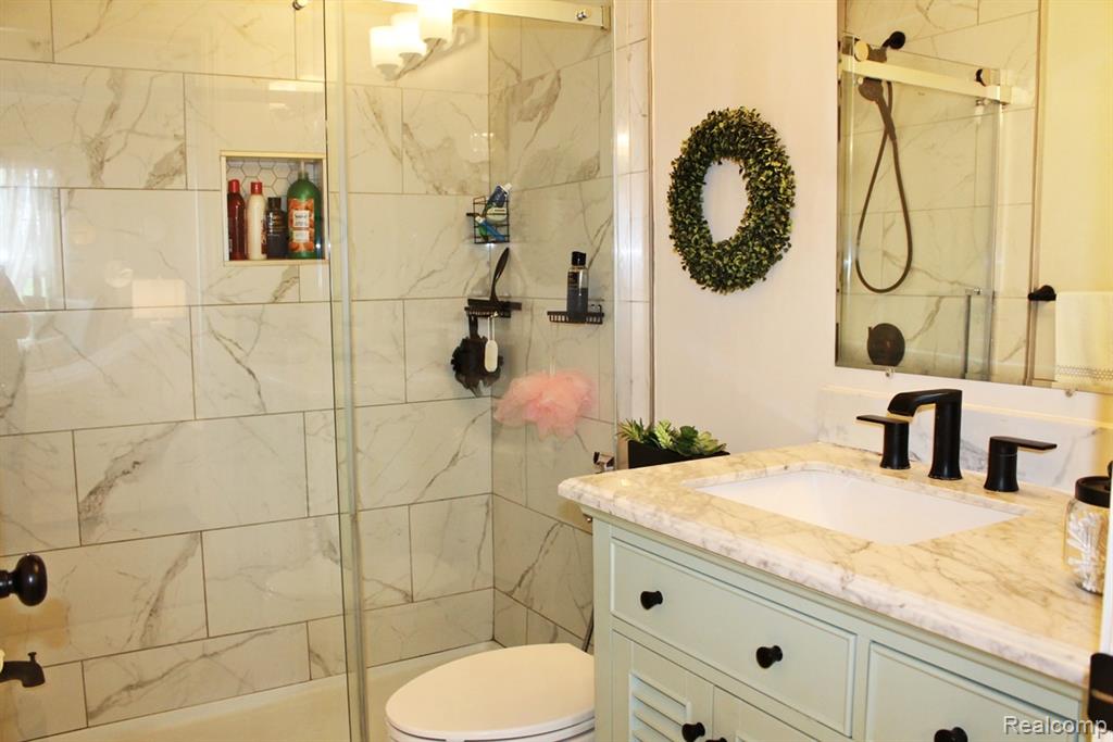 45411 N Stonewood Road, Canton, MI 48187 — Photo 36