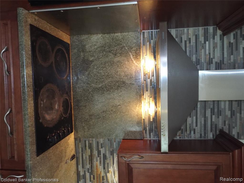 263 N Walnut Street, Mount Clemens, MI 48043 — Photo 19
