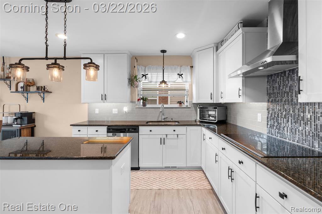41186 Dortmund Drive, Clinton Twp, MI 48038 — Photo 15