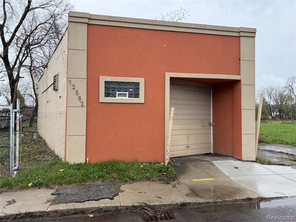 12582 E McNichols Road, Detroit, MI 48205