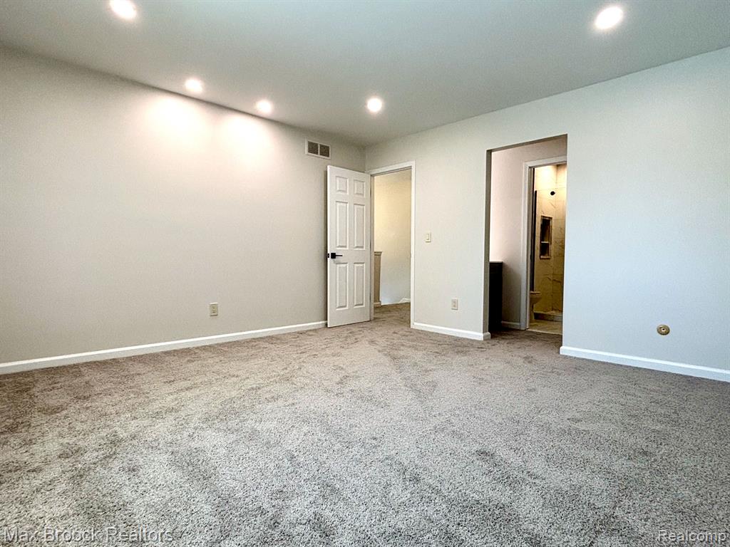 5238 BRETT, West Bloomfield, MI — Photo 19