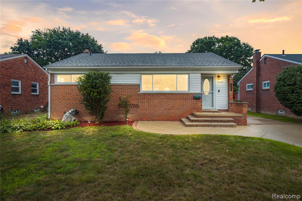 9939 Deering Street, Livonia, MI 48150 — front exterior